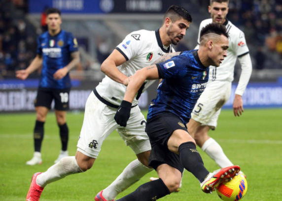 意甲-国际米兰2-0斯佩齐亚 劳塔罗助攻+点射铁腰破门 意甲-国际米兰2-0斯佩齐亚 劳塔罗助攻+点射铁腰破门