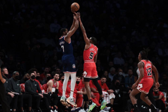 杜少28+10拉文阿赞合砍60分 哈登双14篮网107-111再负公牛 杜少28+10拉文阿赞合砍60分 哈登双14篮网107-111再负公牛