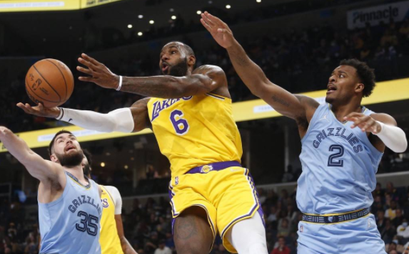 湖人95-108负灰熊 詹皇空砍三双浓眉哥22+8 杰克逊25+5 湖人95-108负灰熊 詹皇空砍三双浓眉哥22+8 杰克逊25+5