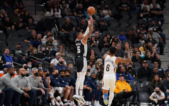 马刺主场112-97力克鹈鹕 穆雷三双莺歌27+9 珀尔特尔24+12 马刺主场112-97力克鹈鹕 穆雷三双莺歌27+9 珀尔特尔24+12