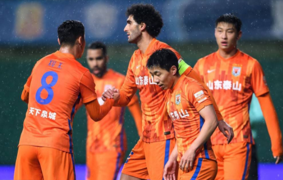 中超-泰山2-0战胜河北提前3轮夺冠 费莱尼破门徐新建功 中超-泰山2-0战胜河北提前3轮夺冠 费莱尼破门徐新建功