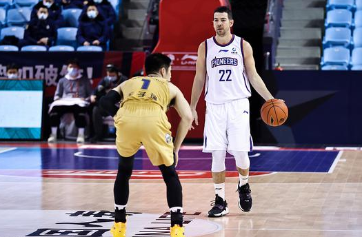 切斯特34+8 林庭谦18+7+5 天津124-103送同曦13连败 切斯特34+8 林庭谦18+7+5 天津124-103送同曦13连败