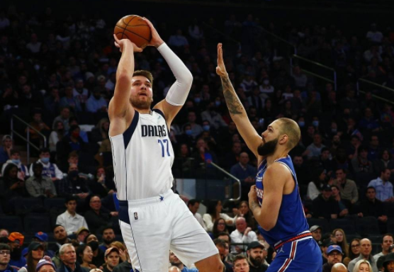 东契奇21+11巴雷特32分 独行侠85-108负尼克斯终结6连胜 东契奇21+11巴雷特32分 独行侠85-108负尼克斯终结6连胜