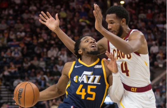 米切尔17分加兰德砍三双 骑士111-91大胜送爵士四连败 米切尔17分加兰德砍三双 骑士111-91大胜送爵士四连败