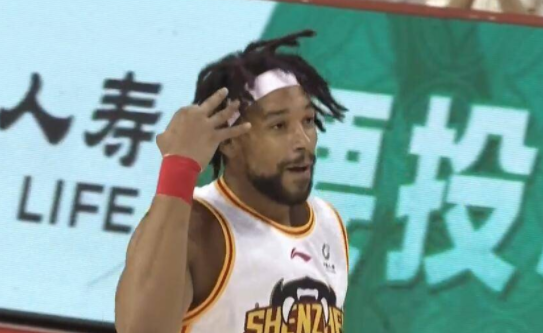 贺希宁21+7沈梓捷砍15+6 深圳6人上双122-102轻取同曦 贺希宁21+7沈梓捷砍15+6 深圳6人上双122-102轻取同曦