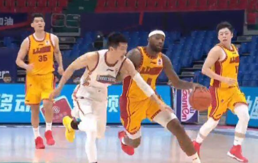 费尔德禁赛西蒙斯48分生涯新高 同曦100-116不敌山西22连败 费尔德禁赛西蒙斯48分生涯新高 同曦100-116不敌山西22连败