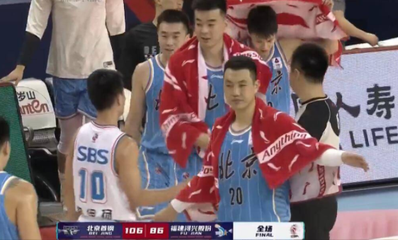 林书豪13分高登23+10伤退 北京106-86轻取福建获两连胜 林书豪13分高登23+10伤退 北京106-86轻取福建获两连胜