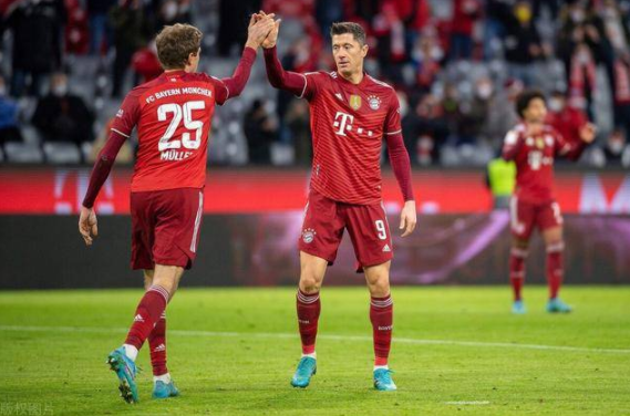 德甲-拜仁3-2莱比锡迎3连胜 穆勒莱万破门格纳布里造乌龙 德甲-拜仁3-2莱比锡迎3连胜 穆勒莱万破门格纳布里造乌龙