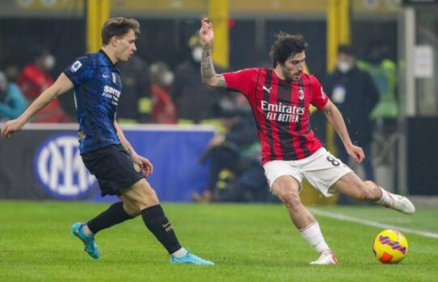 意甲-AC米兰2-1逆转国际米兰 吉鲁双响佩里西奇破门 意甲-AC米兰2-1逆转国际米兰 吉鲁双响佩里西奇破门