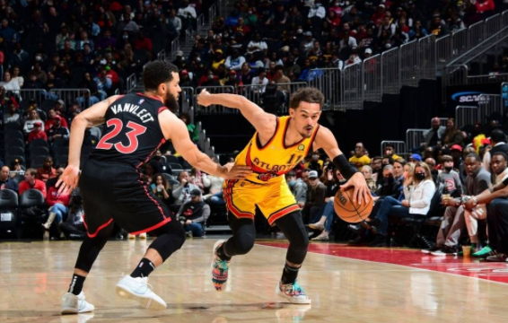 特雷-杨41+11范乔丹24分 老鹰第三节一波流127-100大胜猛龙 特雷-杨41+11范乔丹24分 老鹰第三节一波流127-100大胜猛龙