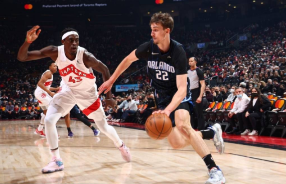 魔术103-97擒猛龙 萨格斯13+6+7西卡空砍34+14 魔术103-97擒猛龙 萨格斯13+6+7西卡空砍34+14