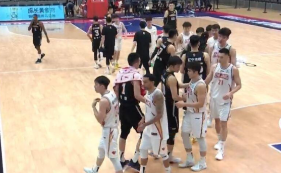 吴前砍35分赵继伟失绝平球 浙江97-96险胜送辽宁三连败 吴前砍35分赵继伟失绝平球 浙江97-96险胜送辽宁三连败