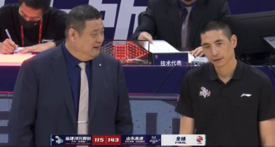 高登空砍63+8高诗岩18+17 山东6人上双143-115轻取福建 高登空砍63+8高诗岩18+17 山东6人上双143-115轻取福建