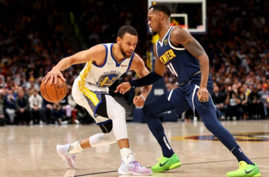 库里34分里程碑约基奇23+12+9 勇士113-102逆转掘金迎2连胜 库里34分里程碑约基奇23+12+9 勇士113-102逆转掘金迎2连胜