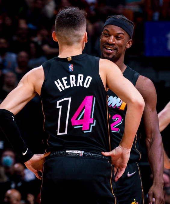 阿德巴约30+17巴特勒24分 热火117-105击败骑士免遭两连败 阿德巴约30+17巴特勒24分 热火117-105击败骑士免遭两连败