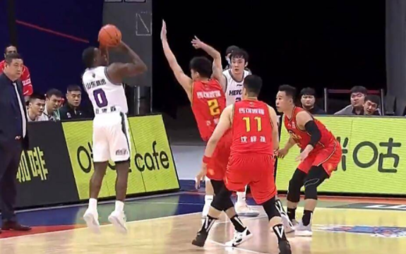 深圳111-106双杀山东 哈德森空砍38+10+8顾全31分 大鸟崴脚 深圳111-106双杀山东 哈德森空砍38+10+8顾全31分 大鸟崴脚