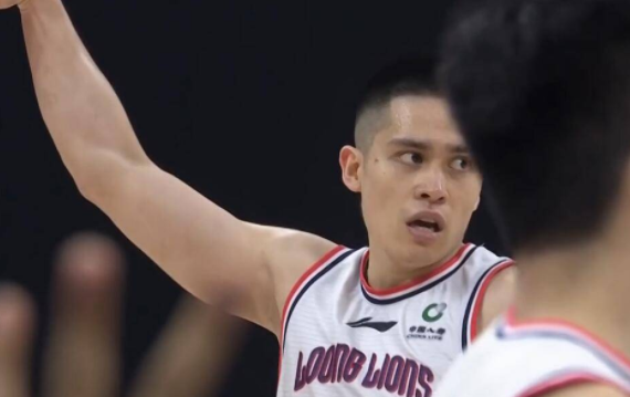 陈盈骏28+7+13准三双利夫33+20 广州125-107大胜送福建4连败 陈盈骏28+7+13准三双利夫33+20 广州125-107大胜送福建4连败