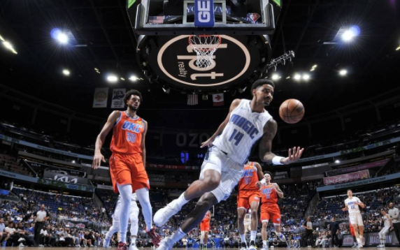 雷霆85-90不敌魔术吞九连败 温德尔-卡特30+16贝兹利18分 雷霆85-90不敌魔术吞九连败 温德尔-卡特30+16贝兹利18分