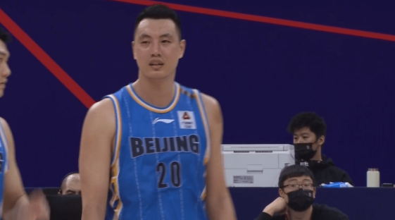 林书豪21+6全队5人得分上双 北京118-84大胜宁波排名第七 林书豪21+6全队5人得分上双 北京118-84大胜宁波排名第七