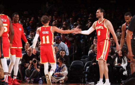 特雷杨45+8巴雷特30+13 老鹰117-111逆转送尼克斯2连败 特雷杨45+8巴雷特30+13 老鹰117-111逆转送尼克斯2连败