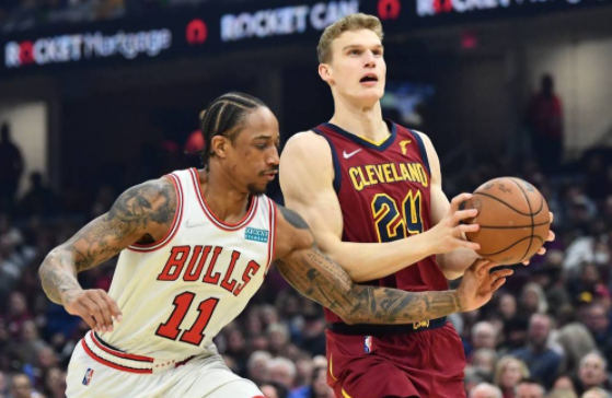 拉文25分德罗赞20+5+5 骑士94-98负公牛跌至东部第七 拉文25分德罗赞20+5+5 骑士94-98负公牛跌至东部第七