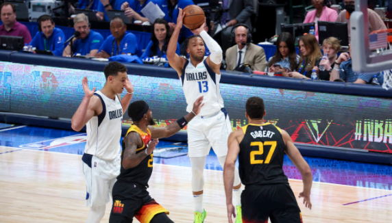 独行侠110-104逆转爵士 布朗森41分克勒贝尔8三分 东契奇再缺阵 独行侠110-104逆转爵士 布朗森41分克勒贝尔8三分 东契奇再缺阵