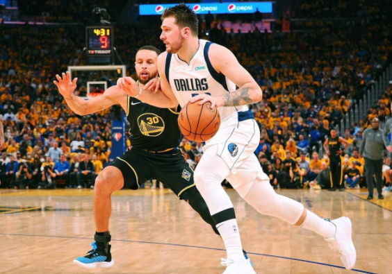 勇士120-110胜独行侠挺进总决赛 东契奇空砍28+9库里15+9 勇士120-110胜独行侠挺进总决赛 东契奇空砍28+9库里15+9