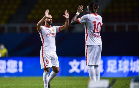 中超-海港2-0河北队取赛季首胜 张琳芃、恩迪亚耶破门冯劲两助攻 中超-海港2-0河北队取赛季首胜 张琳芃、恩迪亚耶破门冯劲两助攻