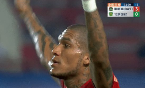 中超-河南3-0轻取国安夺4连胜 多拉多钟义浩卡兰加建功 中超-河南3-0轻取国安夺4连胜 多拉多钟义浩卡兰加建功