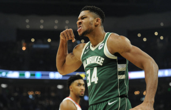 字母哥轰44+12杰伦-格林22分 雄鹿125-105轻取火箭迎两连胜 字母哥轰44+12杰伦-格林22分 雄鹿125-105轻取火箭迎两连胜