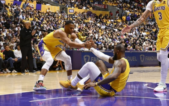 森林狼vs湖人前瞻:詹眉比拼唐斯华子 湖人欲擒森林狼冲击首胜 森林狼vs湖人前瞻:詹眉比拼唐斯华子 湖人欲擒森林狼冲击首胜