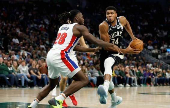 字母哥31分霍勒迪25+10中关键三分 雄鹿110-108险胜活塞迎6连胜 字母哥31分霍勒迪25+10中关键三分 雄鹿110-108险胜活塞迎6连胜