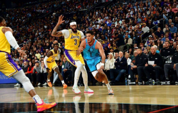 NBA-湖人105-115惜败太阳三连胜终结 浓眉37+21贝弗利艾顿冲突 NBA-湖人105-115惜败太阳三连胜终结 浓眉37+21贝弗利艾顿冲突