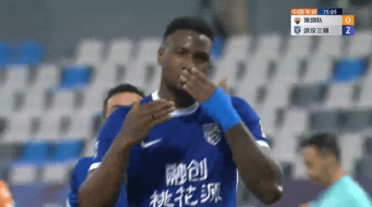 中超-武汉三镇4-0完胜深圳队 马尔康双响 埃德米尔森、邓涵文破门 中超-武汉三镇4-0完胜深圳队 马尔康双响 埃德米尔森、邓涵文破门