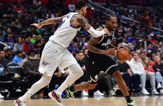 伦纳德31+9莫里斯两双 库兹马17分奇才93-102负快船惨遭九连败 伦纳德31+9莫里斯两双 库兹马17分奇才93-102负快船惨遭九连败