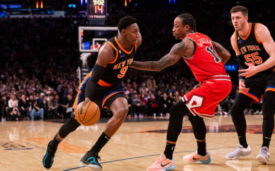 NBA-公牛118-117胜尼克斯 拉文33分巴雷特44+7 德罗赞中距离绝杀 NBA-公牛118-117胜尼克斯 拉文33分巴雷特44+7 德罗赞中距离绝杀