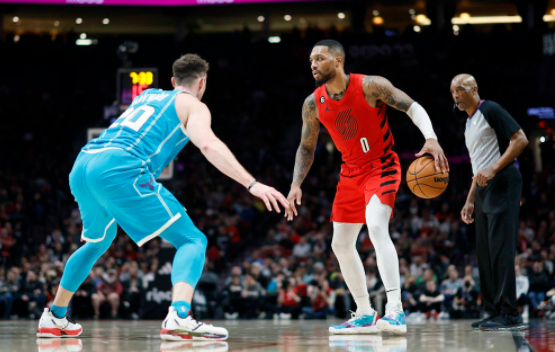 格兰特32+9+5开拓者124-113胜黄蜂 三球27+7+7利拉德18中5 格兰特32+9+5开拓者124-113胜黄蜂 三球27+7+7利拉德18中5