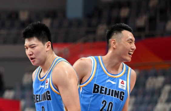 CBA-北京81-78逆转辽宁 郭艾伦12分翟晓川16+8 杨鸣遭驱逐 CBA-北京81-78逆转辽宁 郭艾伦12分翟晓川16+8 杨鸣遭驱逐