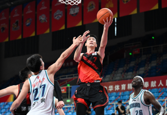 布莱克尼41+5泰勒空砍18分 宁波74-89不敌江苏遭遇20连败 布莱克尼41+5泰勒空砍18分 宁波74-89不敌江苏遭遇20连败