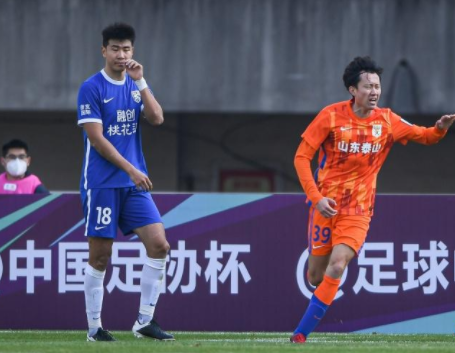 足协杯-泰山首回合3-1逆转三镇占得先机 宋龙、刘洋、刘彬彬建功 足协杯-泰山首回合3-1逆转三镇占得先机 宋龙、刘洋、刘彬彬建功