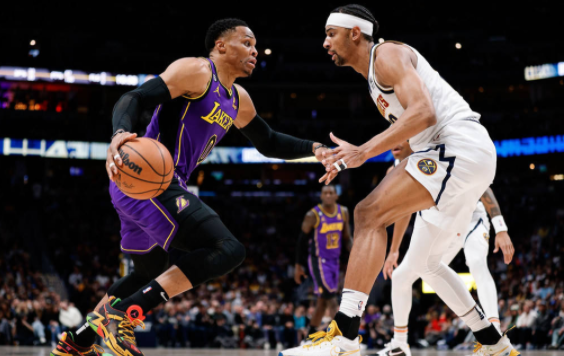 NBA-掘金122-109终结湖人5连胜 詹姆斯轮休威少25+7+7 约基奇砍三双 NBA-掘金122-109终结湖人5连胜 詹姆斯轮休威少25+7+7 约基奇砍三双