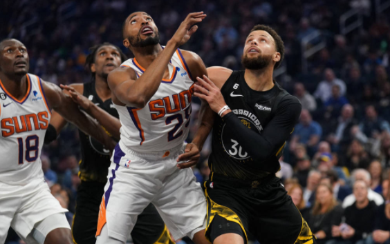 库里复出砍24分汤普森29+5 残阵太阳125-113送勇士3连败 库里复出砍24分汤普森29+5 残阵太阳125-113送勇士3连败