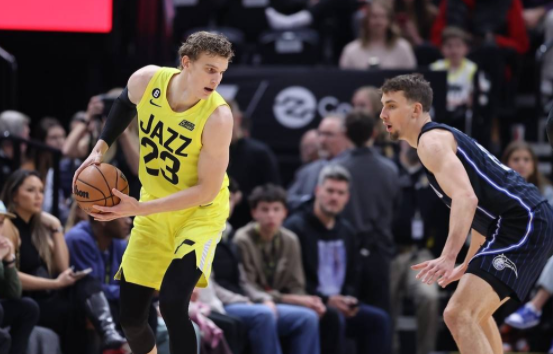 马尔卡宁28+12 克拉克森23+12 凯斯勒13+9+7帽 爵士112-108胜魔术 马尔卡宁28+12 克拉克森23+12 凯斯勒13+9+7帽 爵士112-108胜魔术