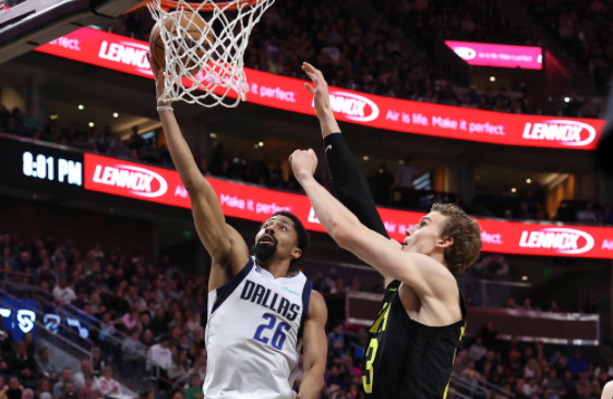 NBA-独行侠100-108负爵士 马尔卡宁29+5丁威迪35+8难救主 东契奇缺阵 NBA-独行侠100-108负爵士 马尔卡宁29+5丁威迪35+8难救主 东契奇缺阵