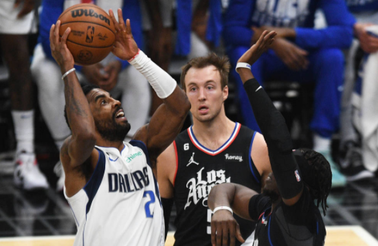 欧文首秀24+5卡椒合砍38分 东契奇再缺阵独行侠110-104胜快船 欧文首秀24+5卡椒合砍38分 东契奇再缺阵独行侠110-104胜快船