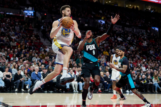 普尔空砍38分利拉德33+10+12 勇士122-125负开拓者止2连胜 普尔空砍38分利拉德33+10+12 勇士122-125负开拓者止2连胜