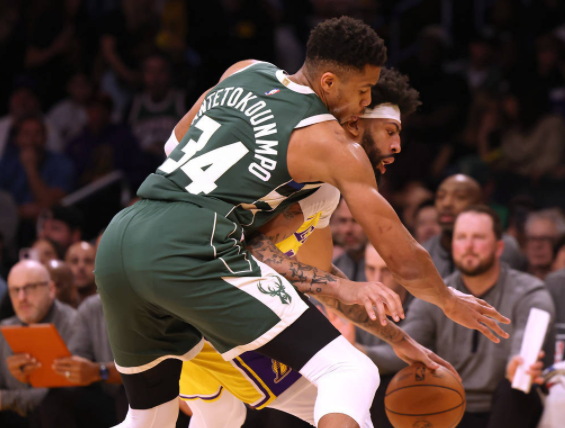 詹姆斯轮休浓眉空砍23+16 字母38+10雄鹿115-106击败湖人 詹姆斯轮休浓眉空砍23+16 字母38+10雄鹿115-106击败湖人