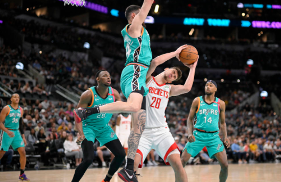 伊森20+5 格拉汉姆28分 火箭8人上双122-110力克马刺终结11连败 伊森20+5 格拉汉姆28分 火箭8人上双122-110力克马刺终结11连败