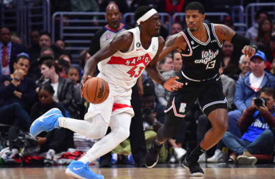 伦纳德24+12+4威少7+7 乔治23分快船108-100胜猛龙迎连胜 伦纳德24+12+4威少7+7 乔治23分快船108-100胜猛龙迎连胜