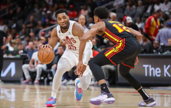 德章泰-穆雷29+5 米切尔44+5+5 老鹰7人上双120-118险胜骑士 德章泰-穆雷29+5 米切尔44+5+5 老鹰7人上双120-118险胜骑士